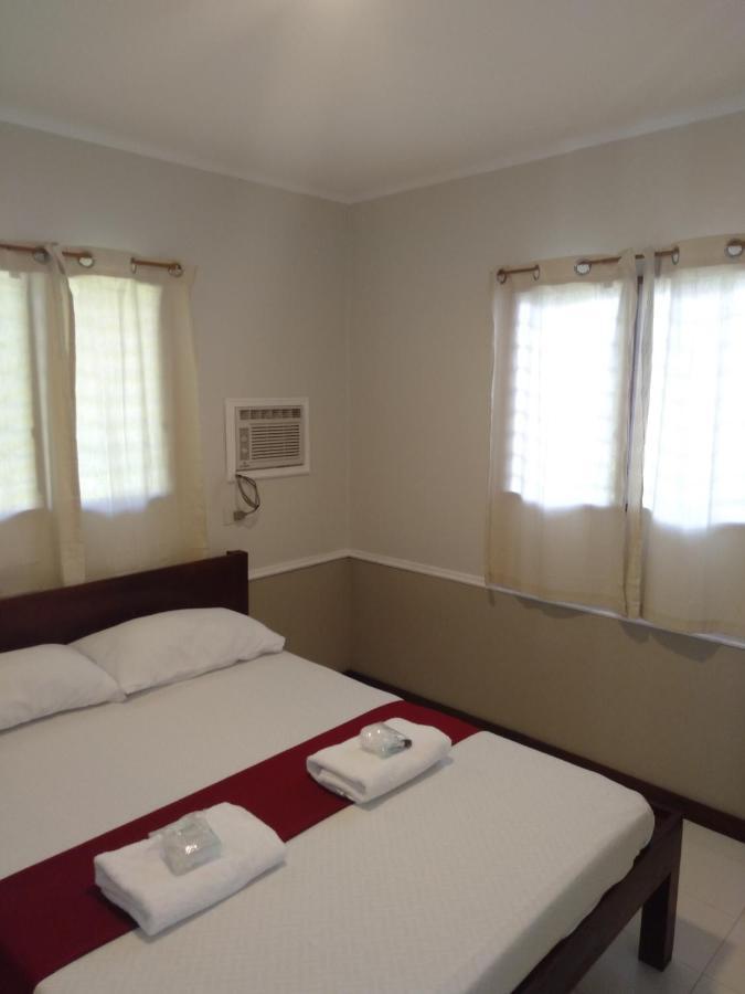 Banamboo Hostel Badian Exterior photo