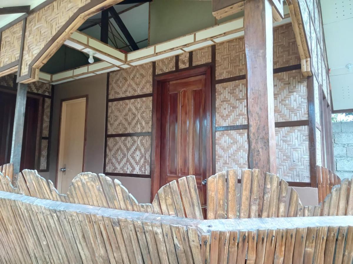 Banamboo Hostel Badian Exterior photo