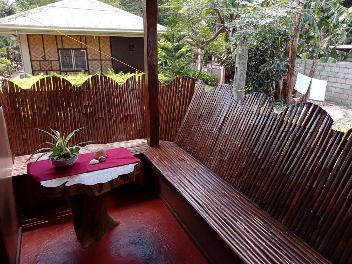 Banamboo Hostel Badian Exterior photo